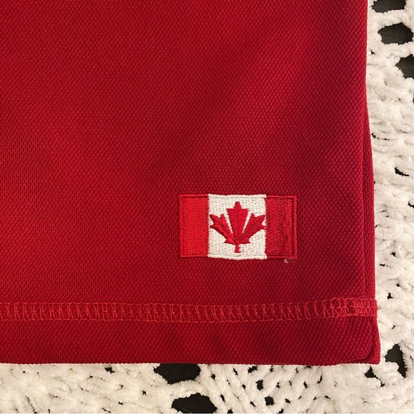 Kids Canada Jersey Maple Leaf Embroidered Rare Size 6 Canadian - Picture 6 of 8